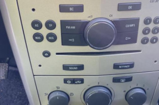 Aile avant gauche OPEL ASTRA H