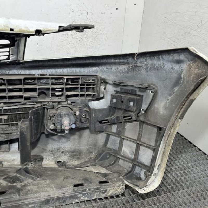 Pare choc avant RENAULT MEGANE 2 Photo n°3
