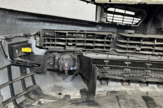 Pare choc avant RENAULT MEGANE 2