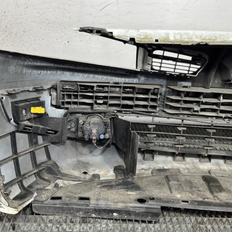 Pare choc avant RENAULT MEGANE 2 Photo n°5