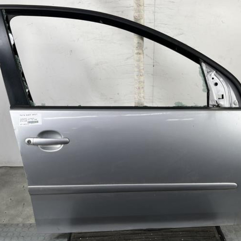 Porte avant droit VOLKSWAGEN GOLF 5 Photo n°1
