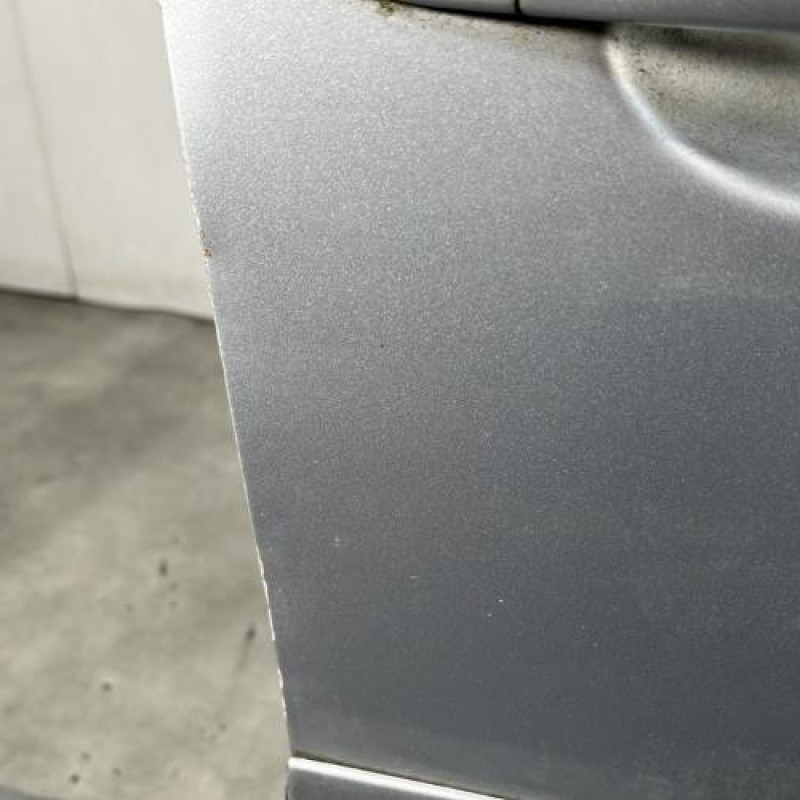 Porte avant droit VOLKSWAGEN GOLF 5 Photo n°4