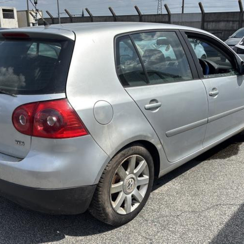 Porte avant droit VOLKSWAGEN GOLF 5 Photo n°11