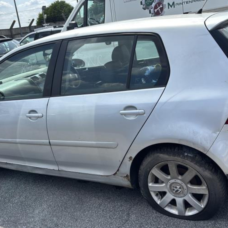 Porte avant droit VOLKSWAGEN GOLF 5 Photo n°14