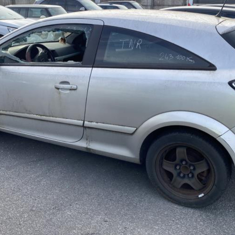 Pare choc avant OPEL ASTRA H Photo n°12