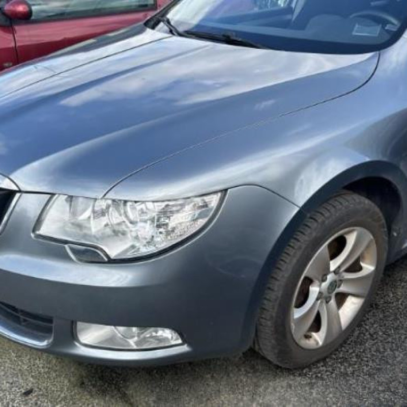 Pompe lave glace avant SKODA SUPERB 2 Photo n°5