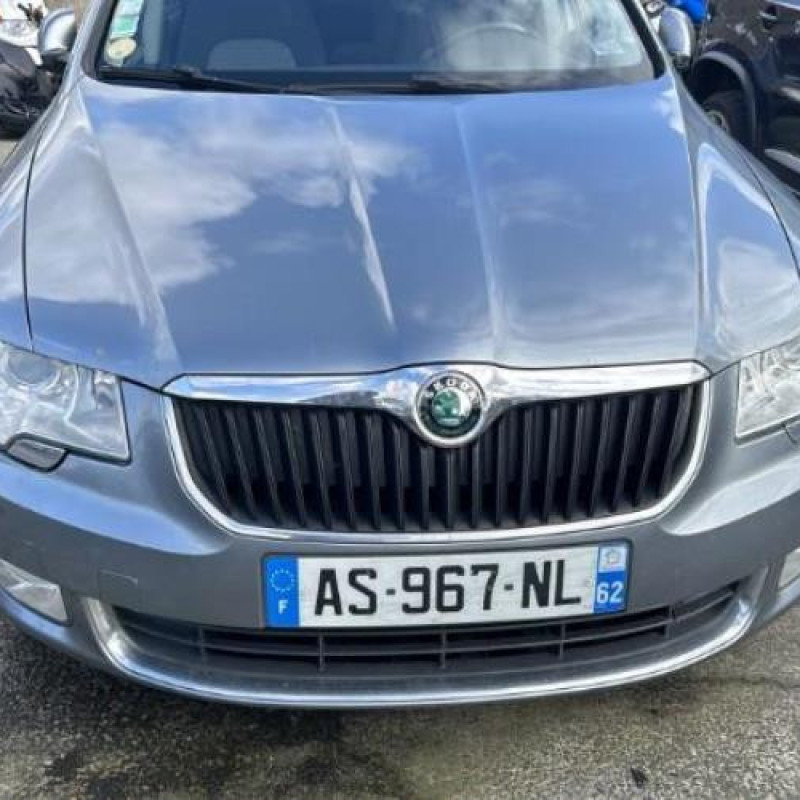 Pompe lave glace avant SKODA SUPERB 2 Photo n°9