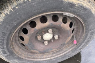 Pivot de moyeu arriere droit FORD KA 2
