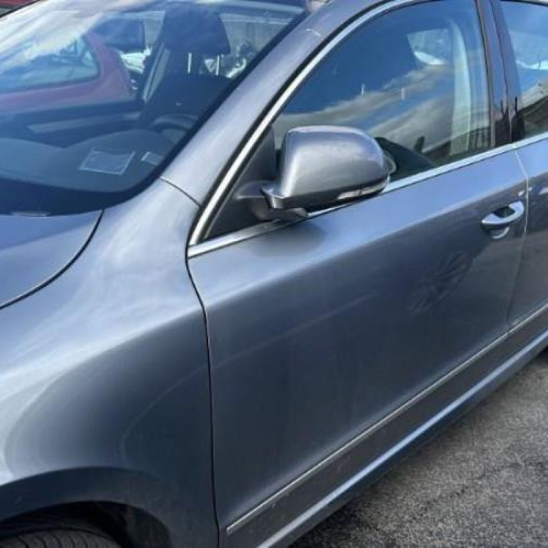 Serrure avant droit SKODA SUPERB 2 Photo n°8