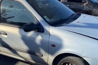 Malle/Hayon arriere RENAULT CLIO 2