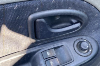 Malle/Hayon arriere RENAULT CLIO 2