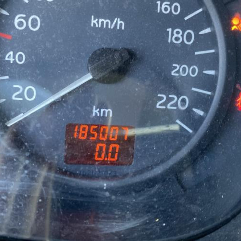 Poignee porte arriere gauche RENAULT CLIO 2 Photo n°20