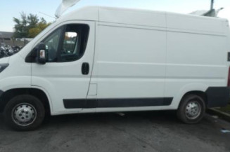 Attache ceinture avant droit PEUGEOT BOXER 3 Photo n°1