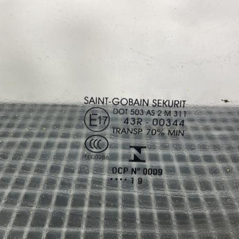 Vitre avant gauche OPEL CORSA E Photo n°3