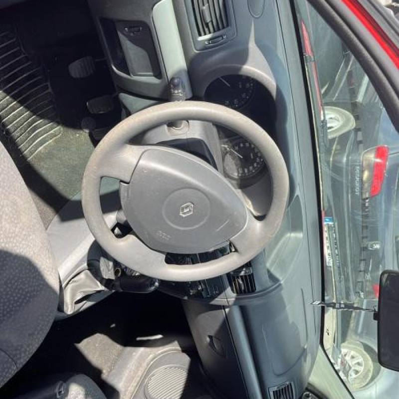 Vitre avant gauche RENAULT CLIO 2 CAMPUS Photo n°13