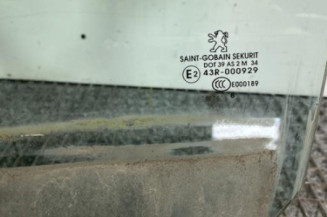 Vitre avant gauche PEUGEOT 308 1