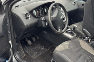 Vitre avant gauche PEUGEOT 308 1