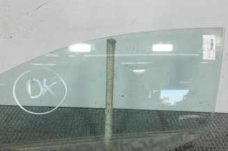 Vitre avant gauche TOYOTA YARIS 2 Photo n°1