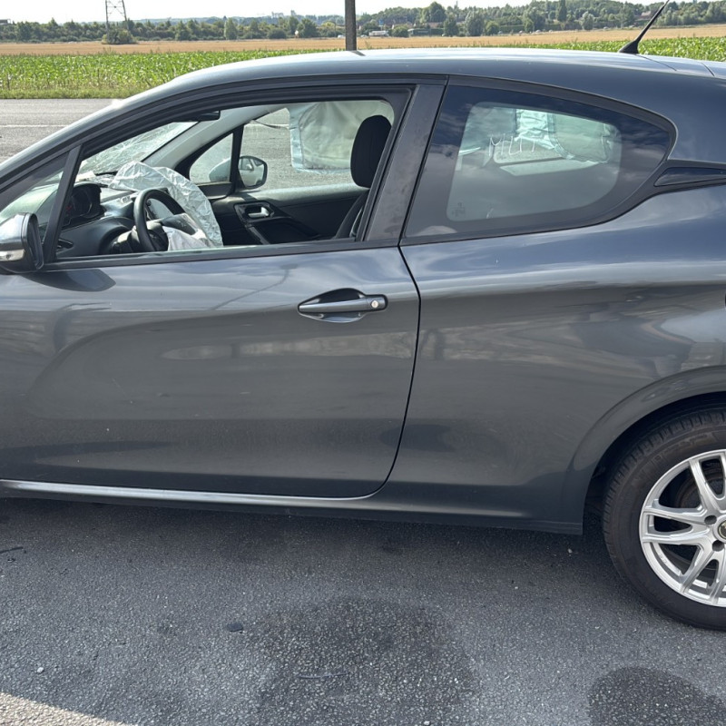 PEUGEOT 208 1 PHASE 1 1.2 VTI - 12V Photo n°7