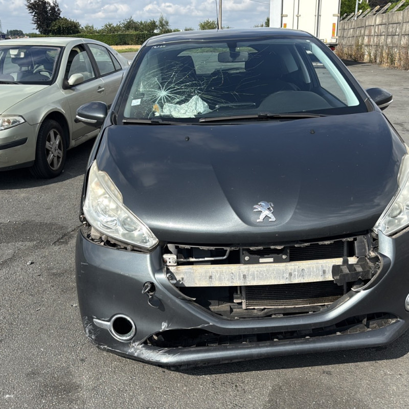 PEUGEOT 208 1 PHASE 1 1.2 VTI - 12V Photo n°9