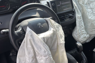 PEUGEOT 208 1 PHASE 1 1.2 VTI - 12V