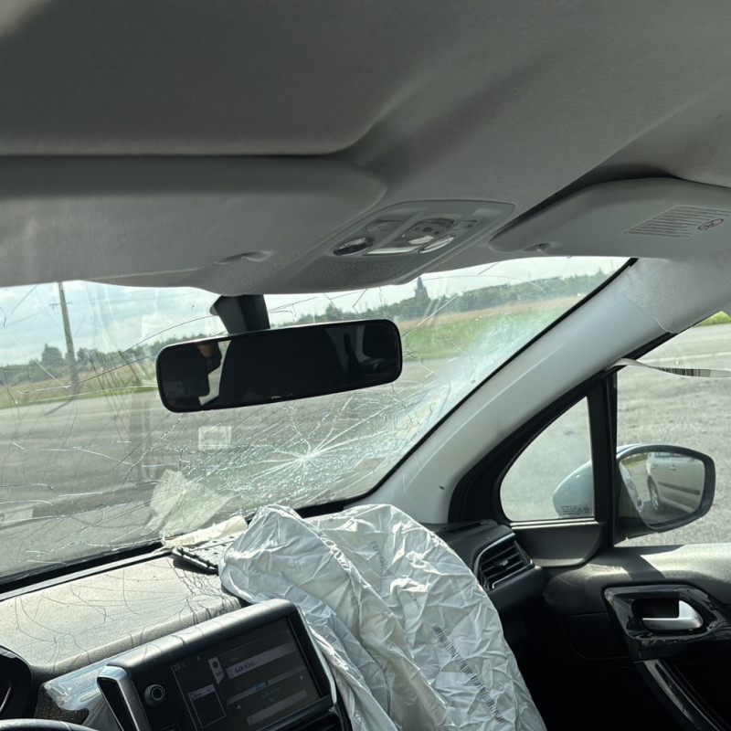 PEUGEOT 208 1 PHASE 1 1.2 VTI - 12V Photo n°16