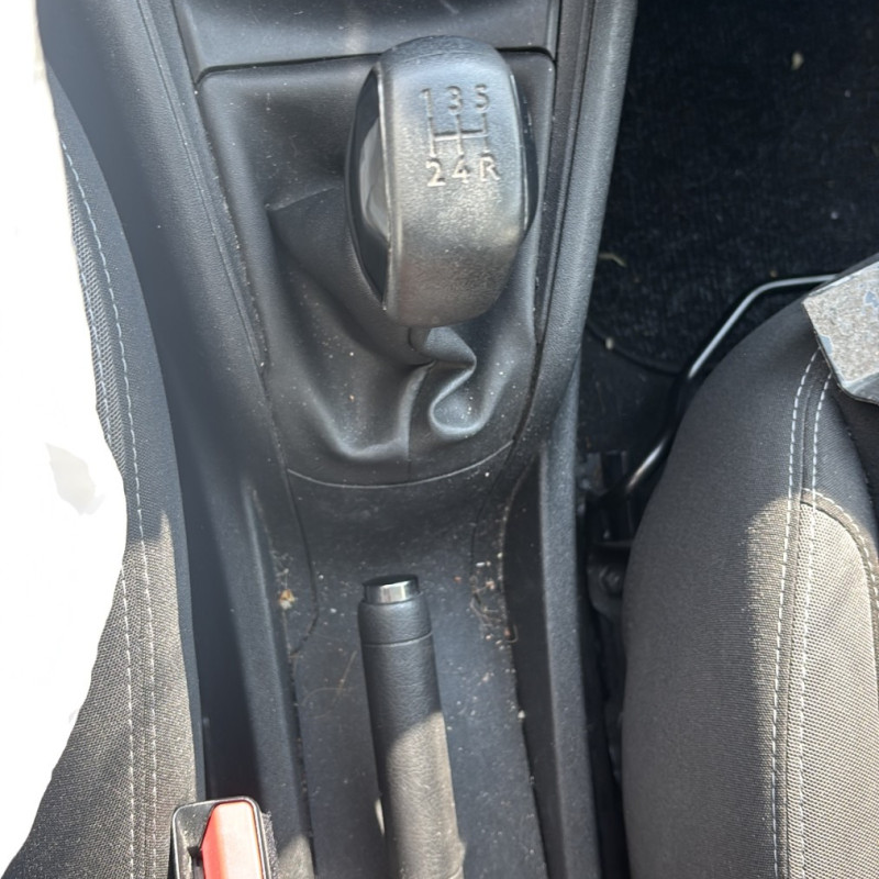 PEUGEOT 208 1 PHASE 1 1.2 VTI - 12V Photo n°19