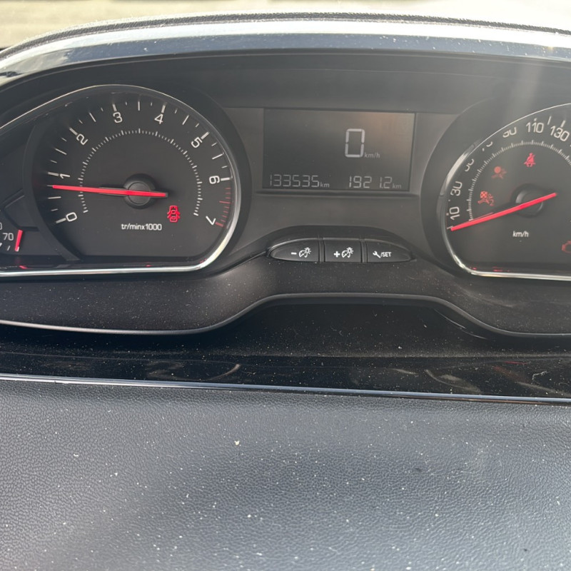 PEUGEOT 208 1 PHASE 1 1.2 VTI - 12V Photo n°20