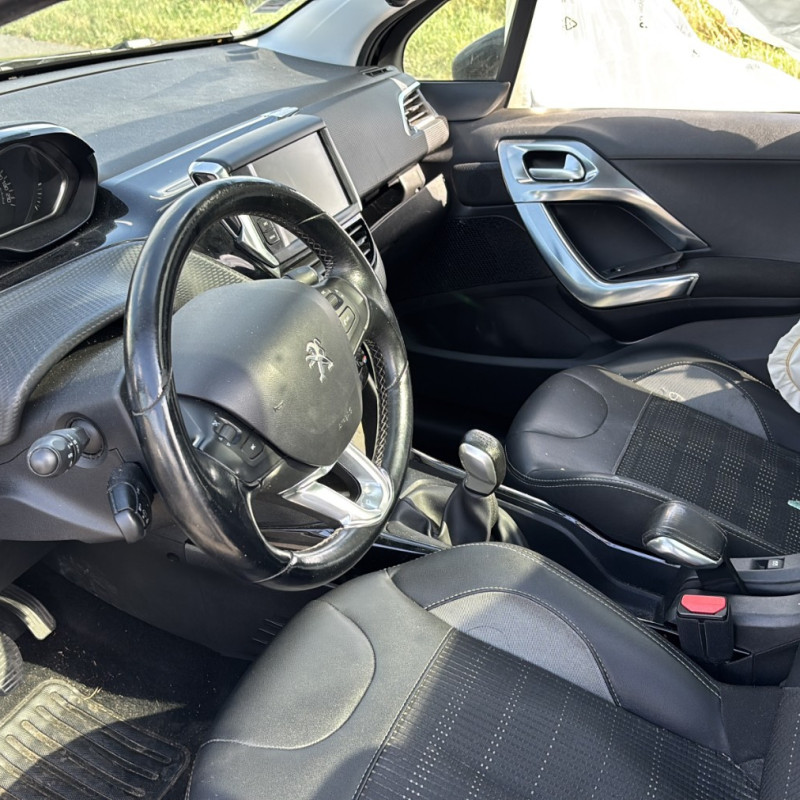 PEUGEOT 2008 1 PHASE 1 1.6 BLUE HDI - 8V TURBO Photo n°5