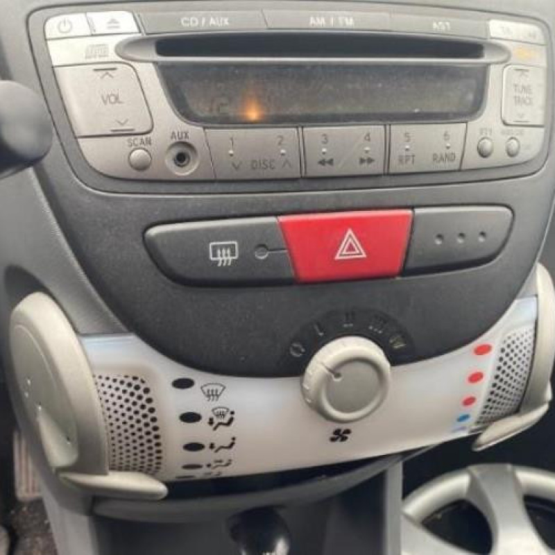 Moteur PEUGEOT 107 Photo n°9