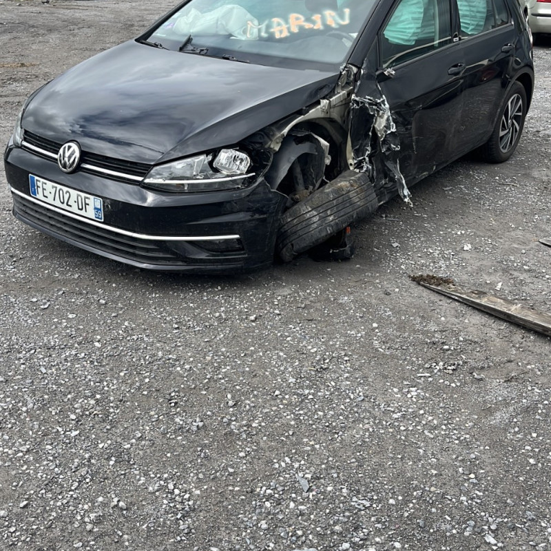 VOLKSWAGEN GOLF 7 PHASE 2 1.0 TSI - 12V TURBO Photo n°1
