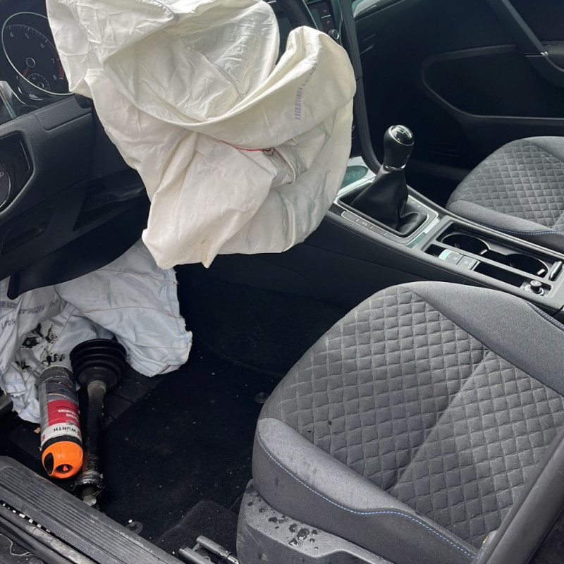 VOLKSWAGEN GOLF 7 PHASE 2 1.0 TSI - 12V TURBO Photo n°6