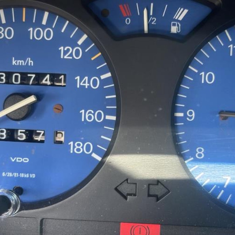 Compteur PEUGEOT 106 Photo n°4