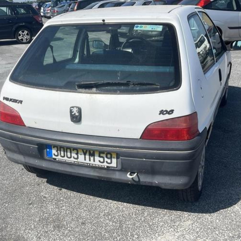 Retroviseur interieur PEUGEOT 106 Photo n°2