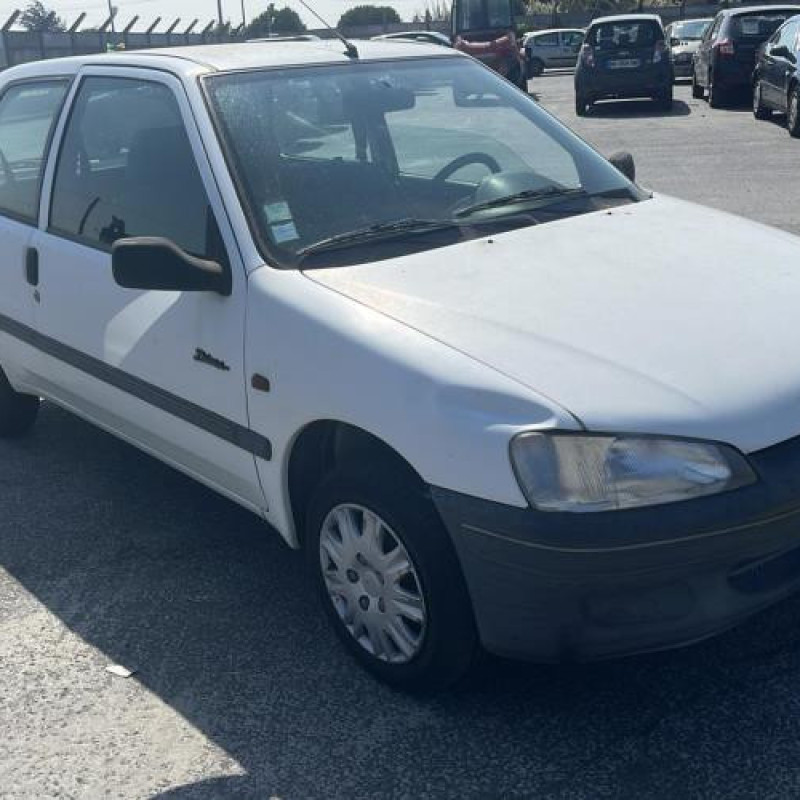 Retroviseur interieur PEUGEOT 106 Photo n°6
