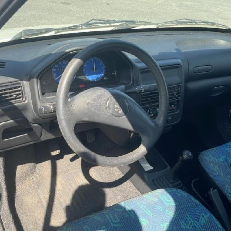 Retroviseur interieur PEUGEOT 106 Photo n°9
