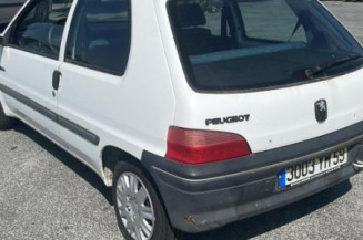 Retroviseur interieur PEUGEOT 106