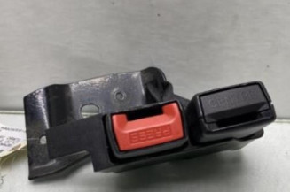 Attache ceinture arriere gauche RENAULT CLIO 3 Photo n°1