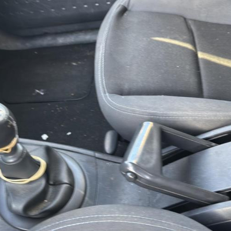 Pretensionneur de ceinture avant gauche RENAULT MEGANE 2 Photo n°16