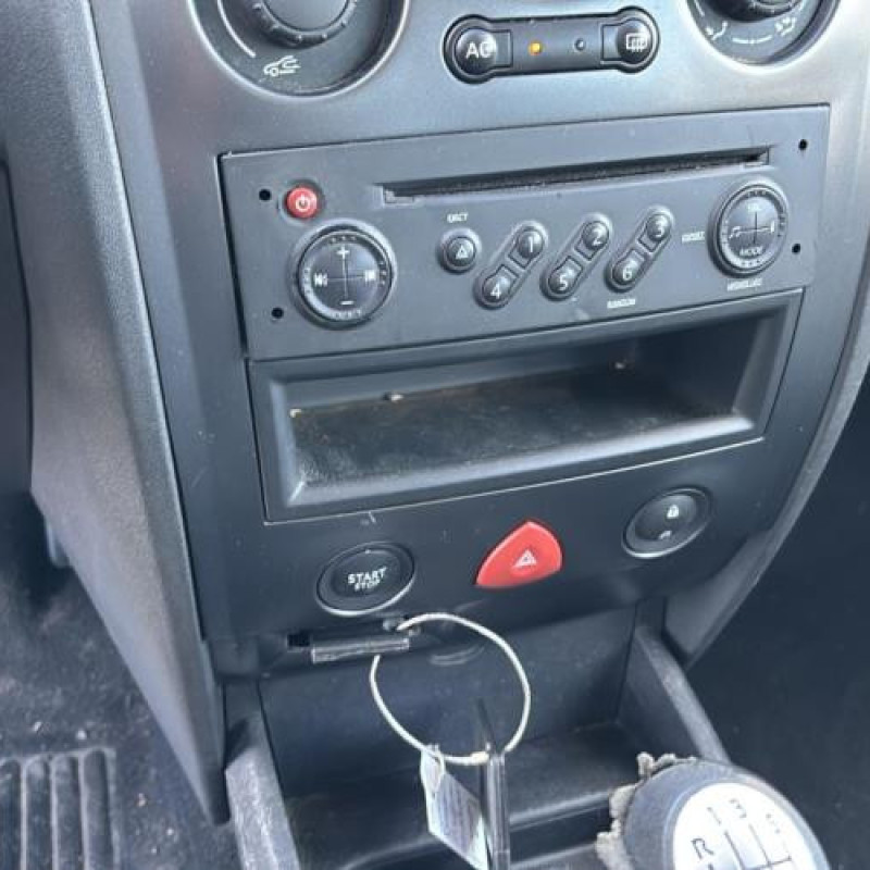 Pretensionneur de ceinture avant gauche RENAULT MEGANE 2 Photo n°17