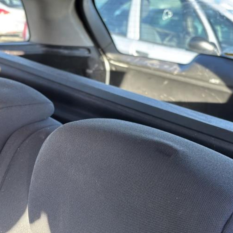 Pretensionneur de ceinture avant gauche RENAULT MEGANE 2 Photo n°20