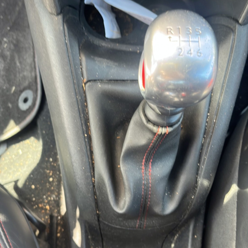PEUGEOT 208 1 PHASE 2 1.6 THP - 16V TURBO Photo n°8