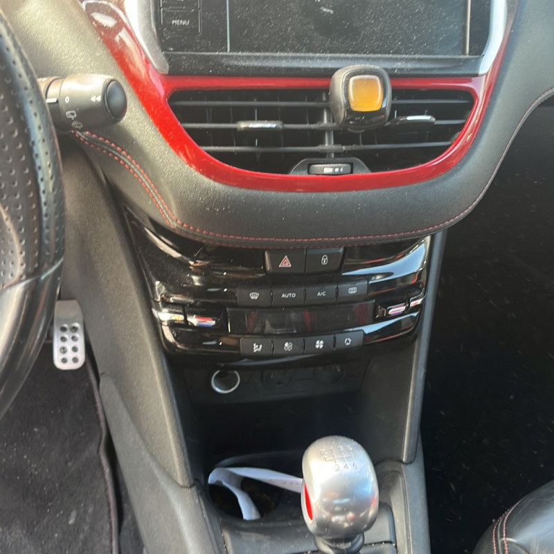 PEUGEOT 208 1 PHASE 2 1.6 THP - 16V TURBO Photo n°9