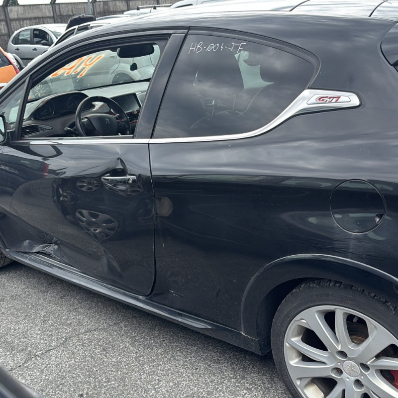 PEUGEOT 208 1 PHASE 2 1.6 THP - 16V TURBO Photo n°17