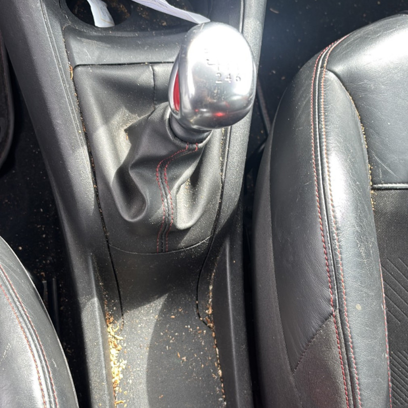 PEUGEOT 208 1 PHASE 2 1.6 THP - 16V TURBO Photo n°31