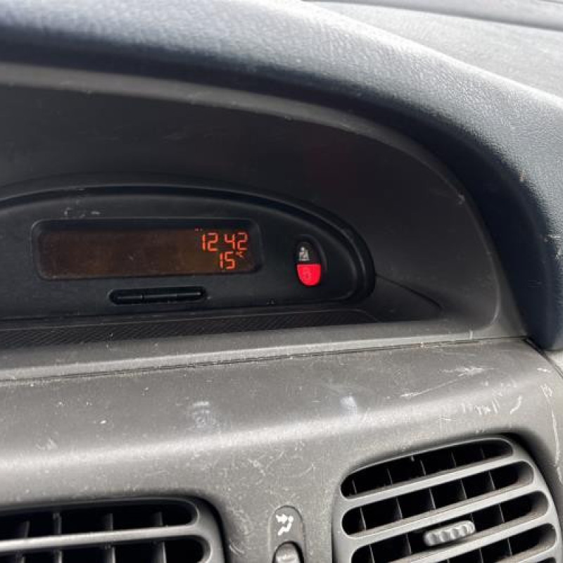 Moteur RENAULT SCENIC 1 Photo n°17