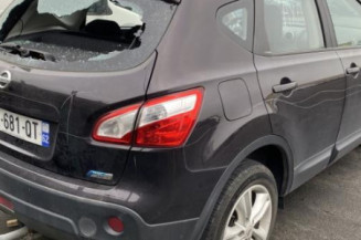 Pretensionneur de ceinture avant gauche NISSAN QASHQAI 1