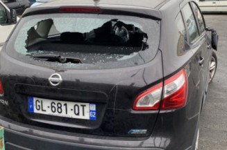 Pretensionneur de ceinture avant gauche NISSAN QASHQAI 1