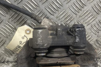 Etrier avant gauche (freinage) PEUGEOT 205