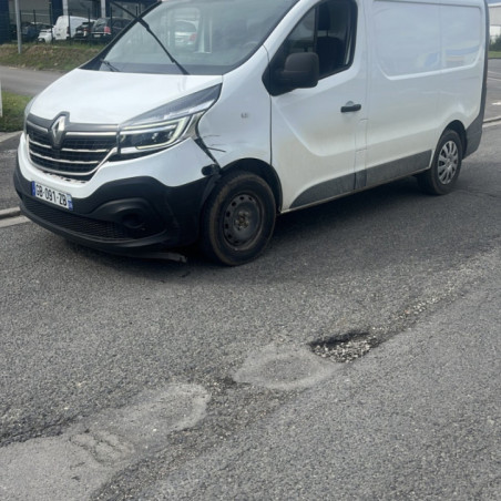 RENAULT TRAFIC 3 COURT PHASE 2 2.0 BLUE DCI - 16V TURBO Photo n°1